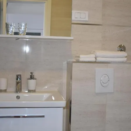 Silver Marlin Apartman *